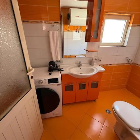 Alex Apartment1